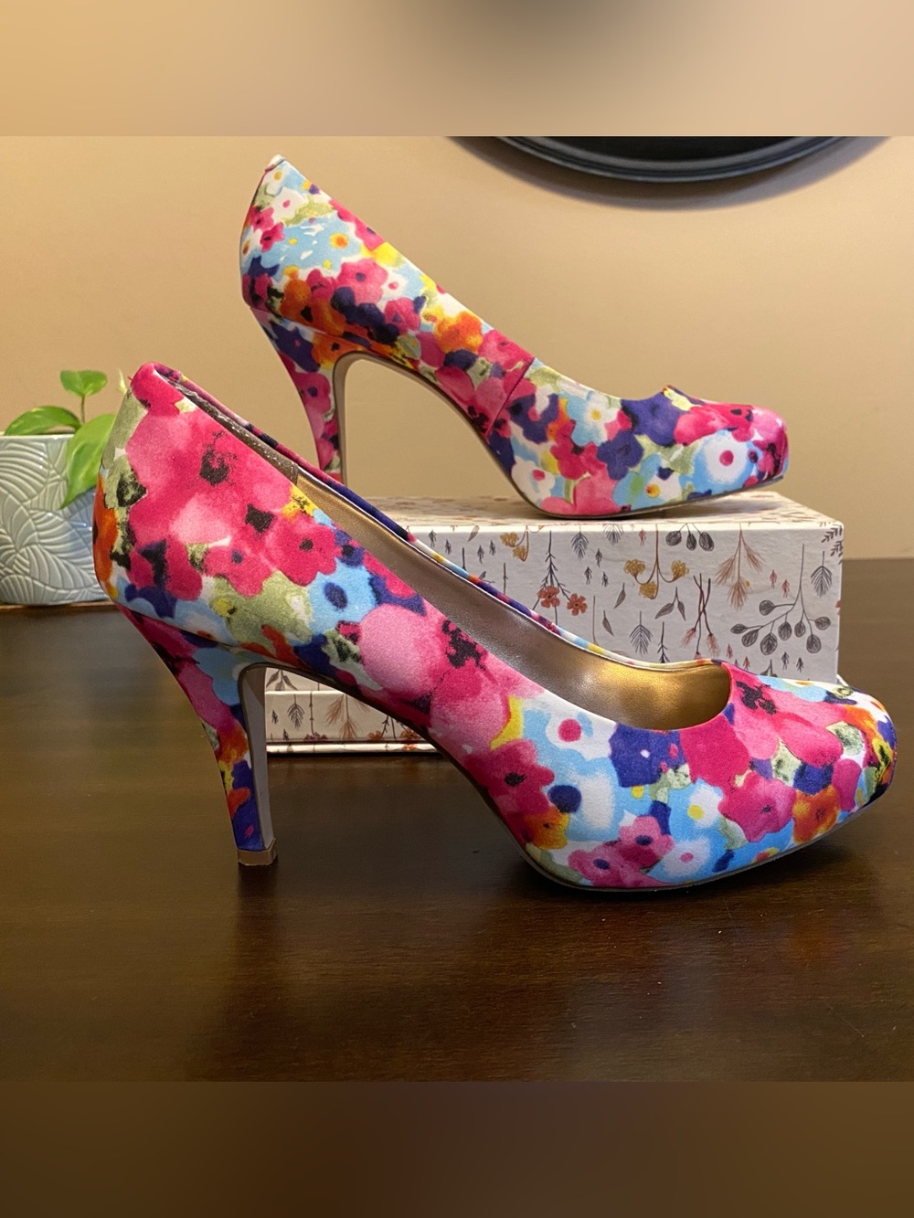 Floral Multi-Color Women's Pump